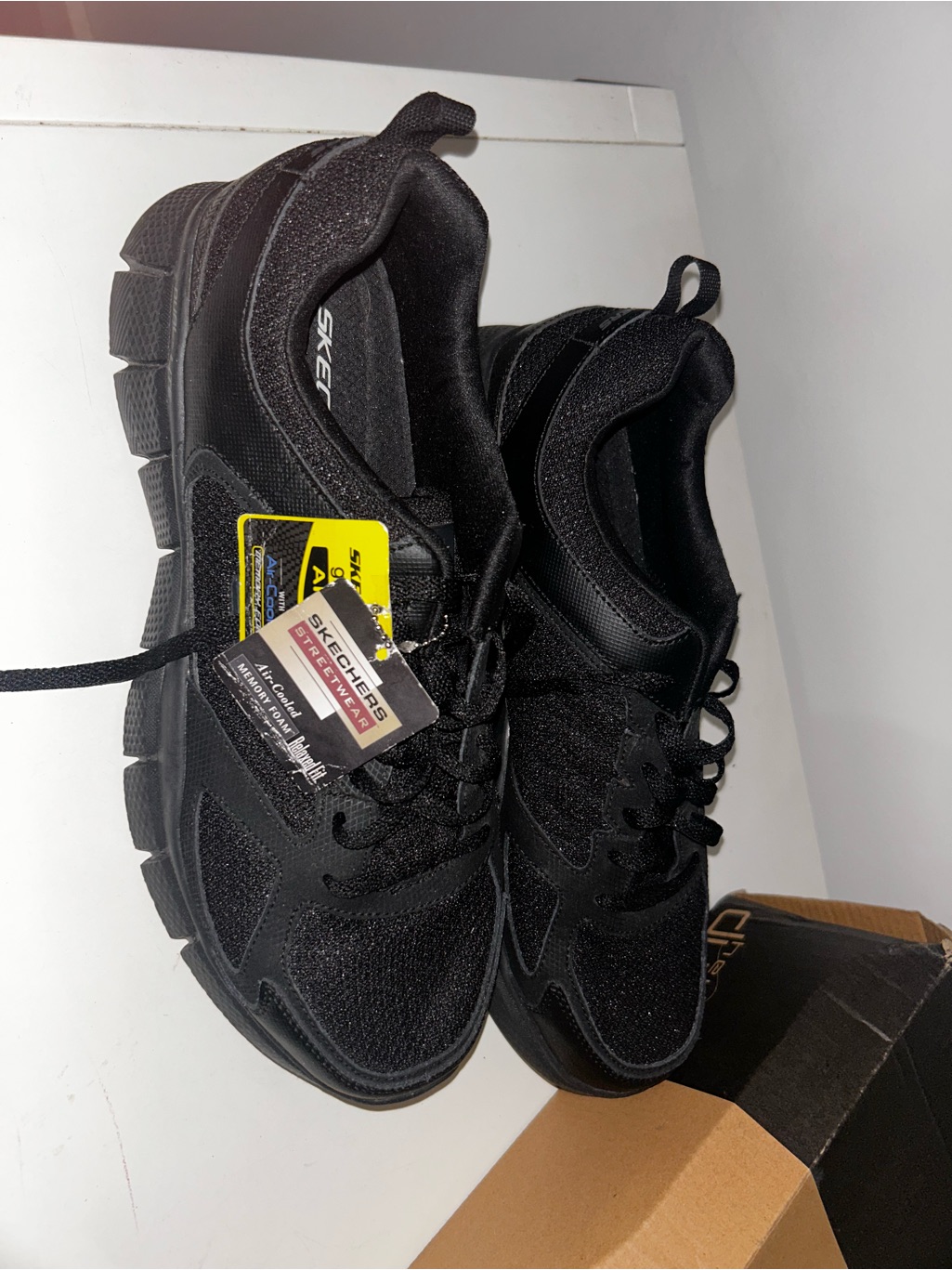 Skechers Men’s Black Athletic Lace-Up Sneakers